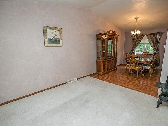 4th image of 4122 Tudor Ave