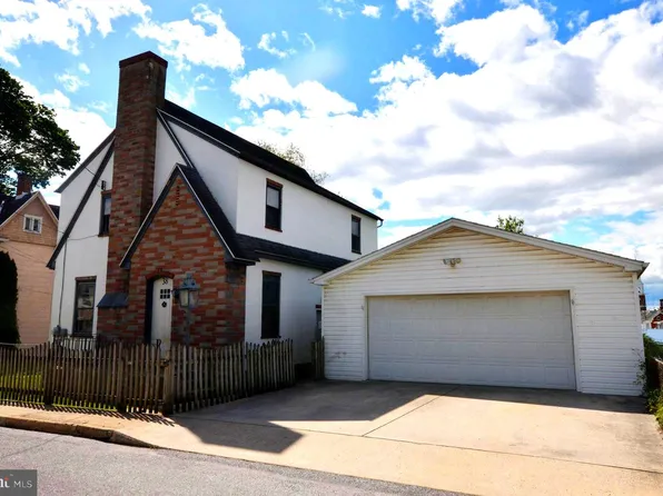 38 Cottage St, Waynesboro, PA 17268