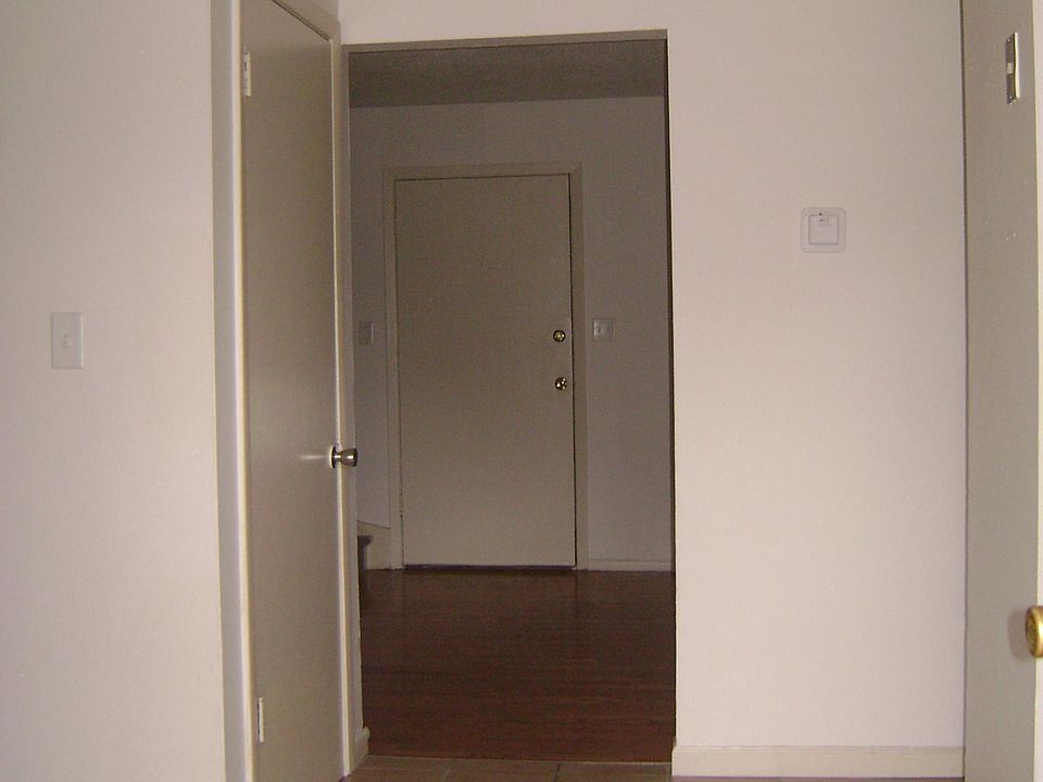 2nd image of 5220 42nd Ave