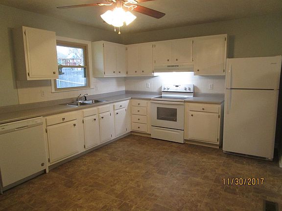 3rd image of 161 Fuller Way
