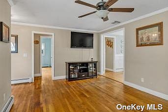 5th image of 242 Oakwood Rd