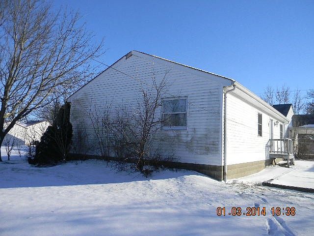 2nd image of 209 E Center St