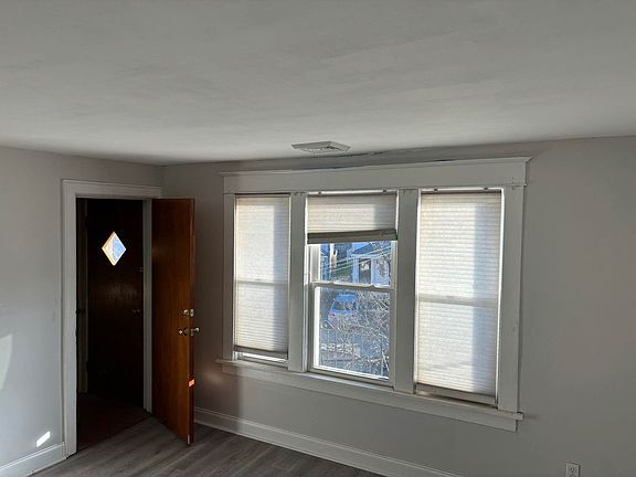 4th image of 66 Grote St #2