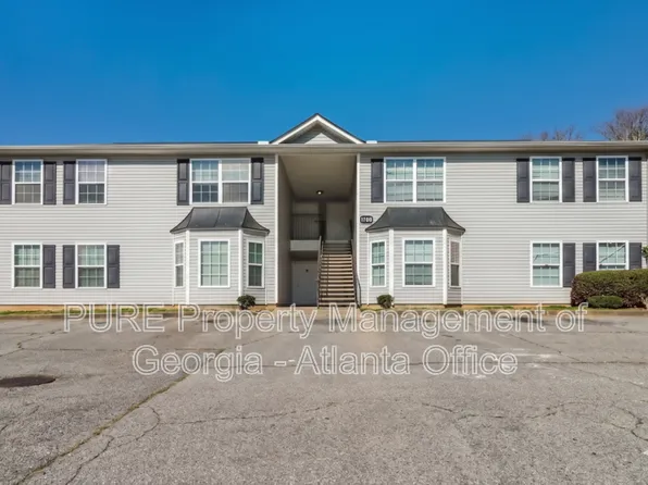 1702 Stonehaven Cir, Cartersville, GA 30121