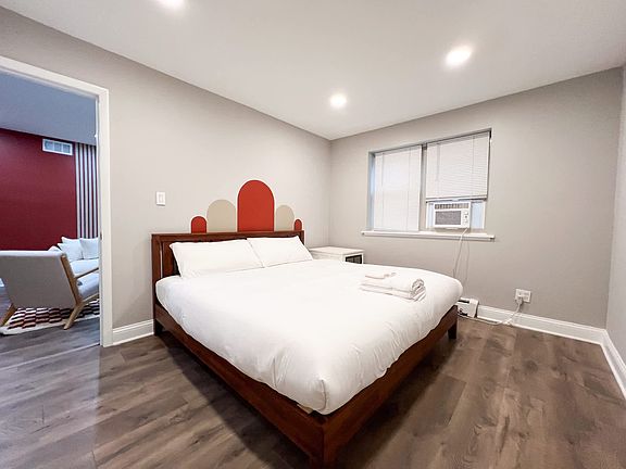 3rd image of 3161 N Cambridge Avenue Chicago Illinois #606-ID1042058P