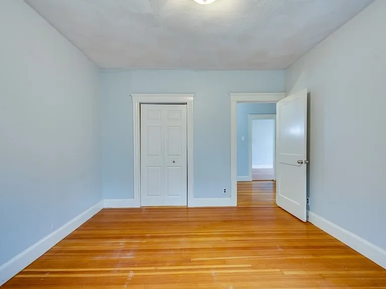 37 Taft St — Photo 2
