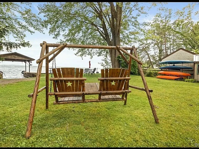 2208 Lakeshore Dr — Photo 13