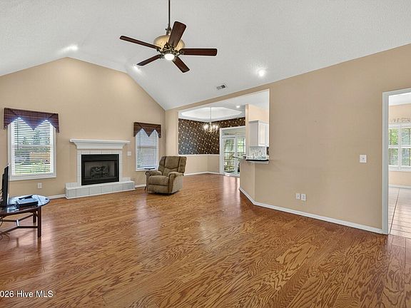 4th image of 1113 Willow Pond Lane