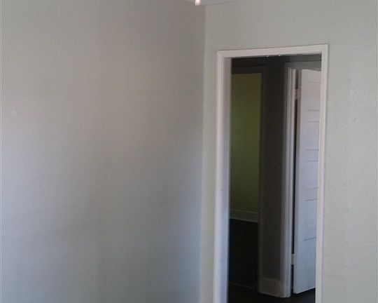 4th image of 1611 & 1613 Hickory St