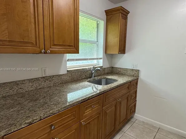1746 3rd Ave N, Lake Worth, FL