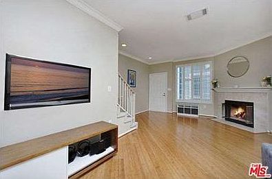 4th image of 13030 Moorpark St APT 10
