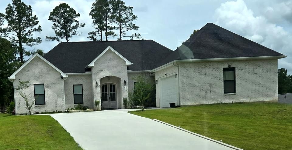 1st image of 17 Forrest View Dr