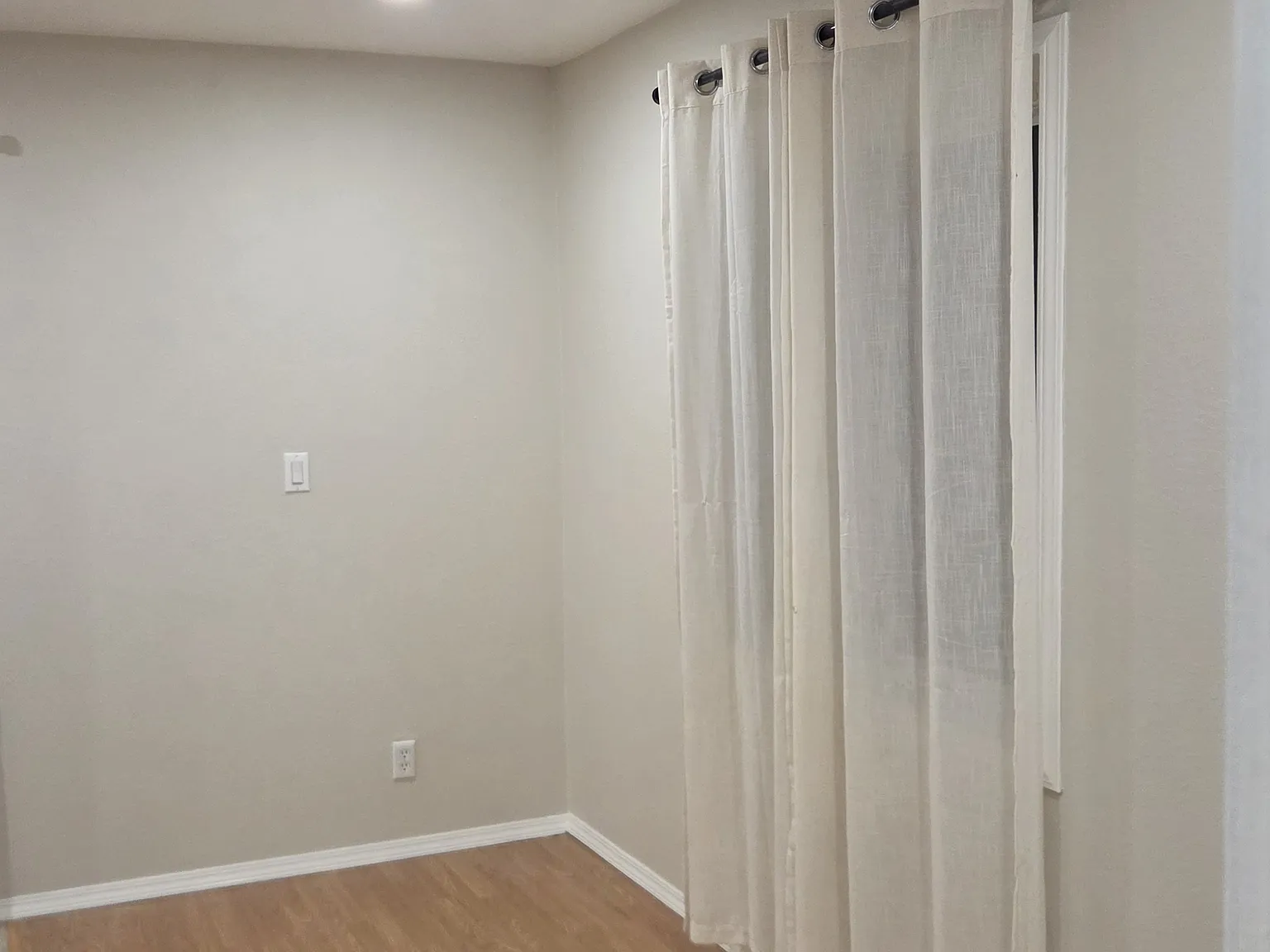 3 bed, 1260 sqft, $2,700 — Photo 3