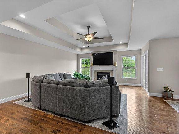 3rd image of 2567 Silversmith Ct