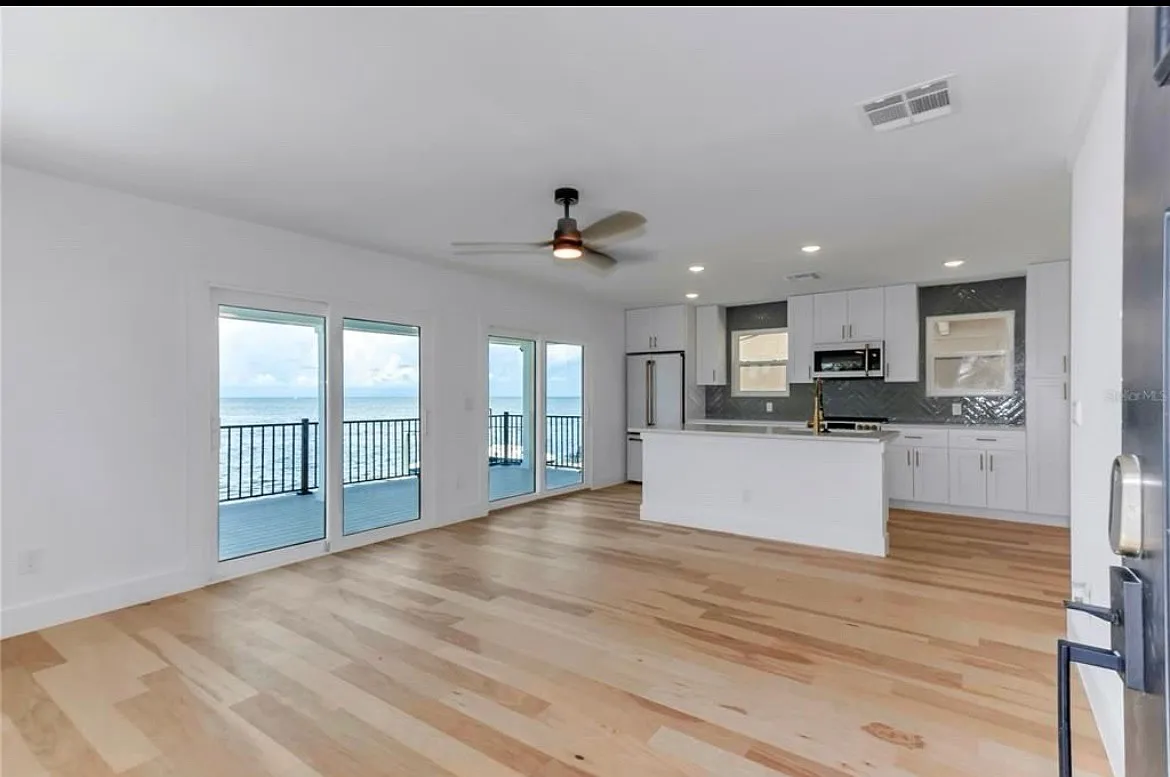 6417 Driftwood Dr — Photo 3
