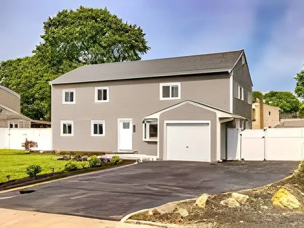 5 Pamela Ln #2, Selden, NY 11784