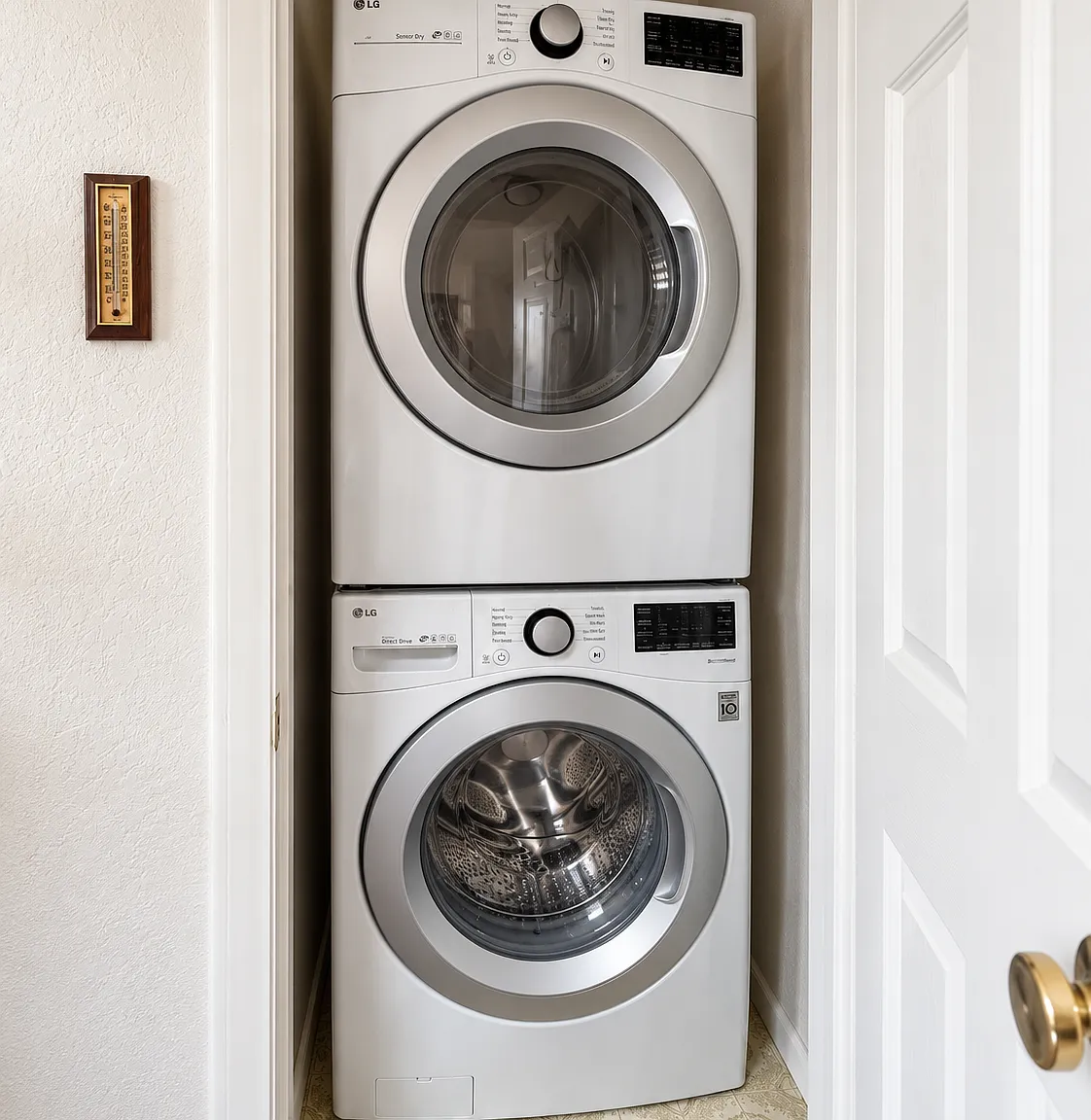2 bed, 900 sqft, $1,800 — Photo 2