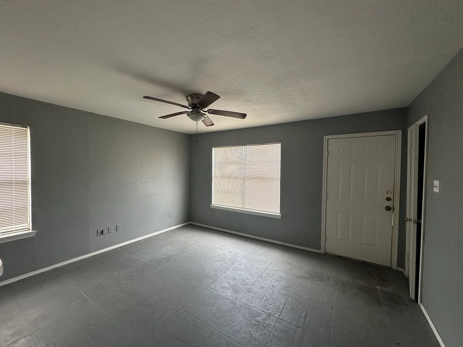Large 2bd/2ba — Photo 3