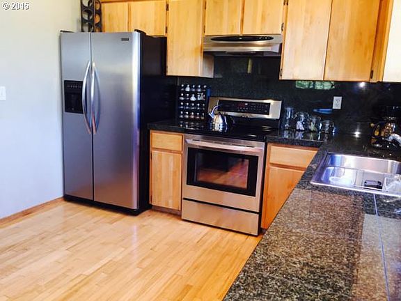 4th image of 1527 SE 62nd Ave