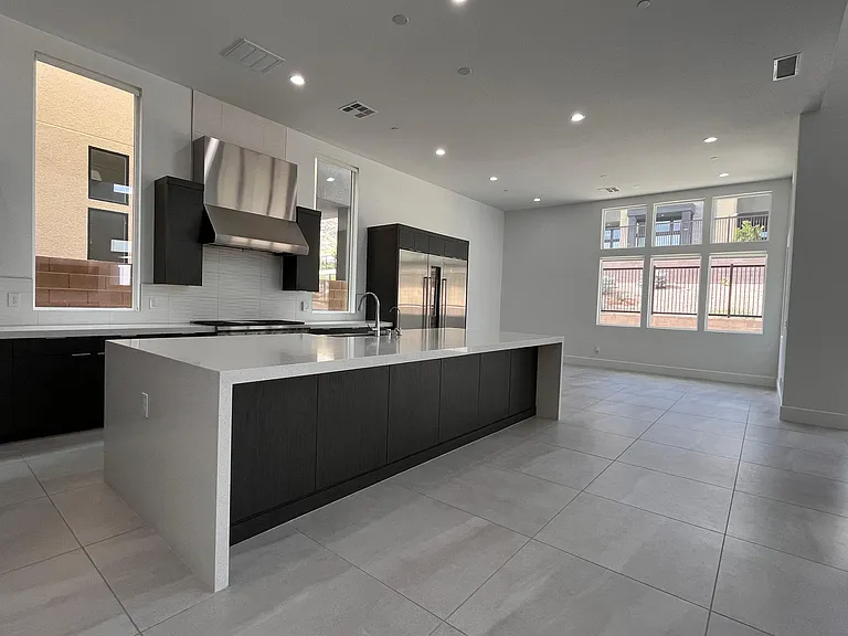 10926 Earth Hues Ct — Photo 11