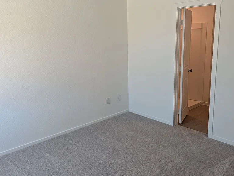 10717 Aqueduct Crk — Photo 12