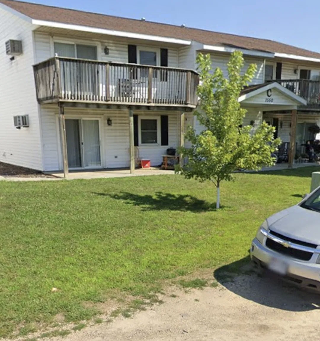 2 bed, $1,200 — Photo 1