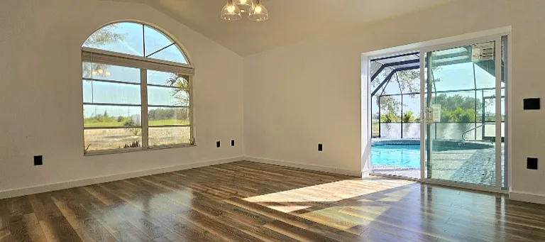 460 Rotonda Cir — Photo 12