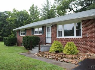 5517 W River Rd, Salem, VA 24153