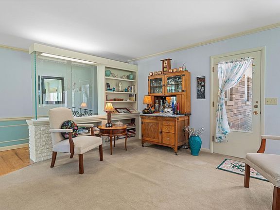 3rd image of 2808 Martin Manor Dr
