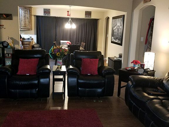 3rd image of 114 Cottonwood Ave