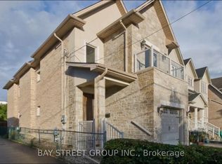 1033 Shaw Dr, Mississauga, ON L5G 3Z3