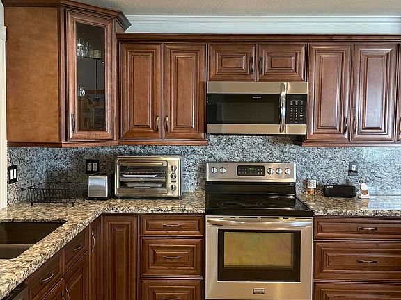 4th image of 449 Deer Creek Lake Point S #S