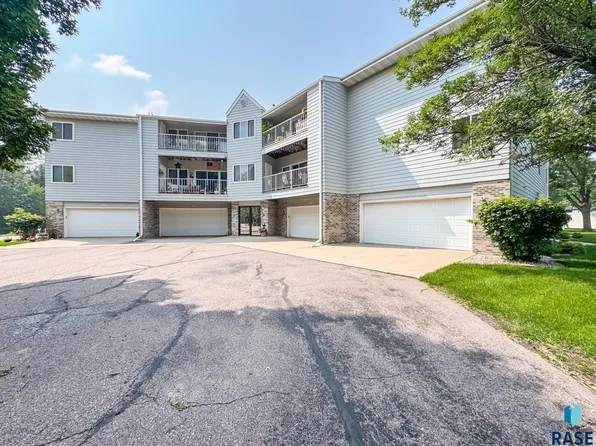 4601 S Oxbow Ave APT 203, Sioux Falls, SD 57106