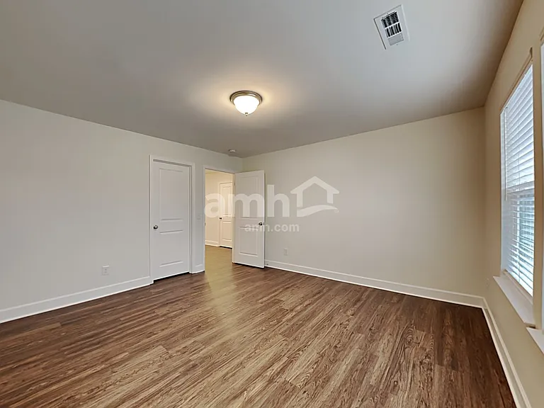428 Bluewater Dr — Photo 17