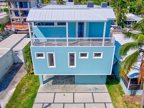 3rd image of 84 Coral Way