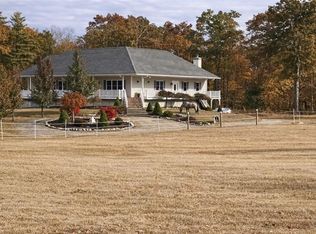 320 Franklin Rd, Coventry, RI 02816