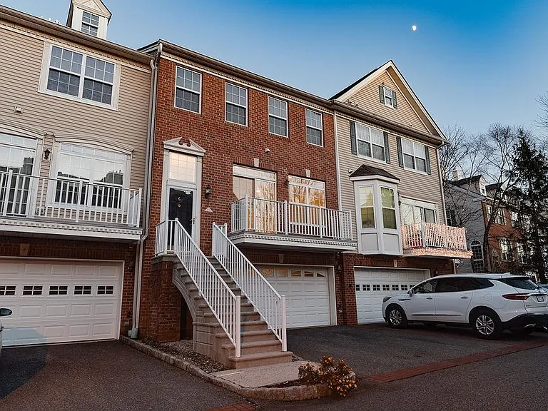 6 Carpenter Ct — Photo 23