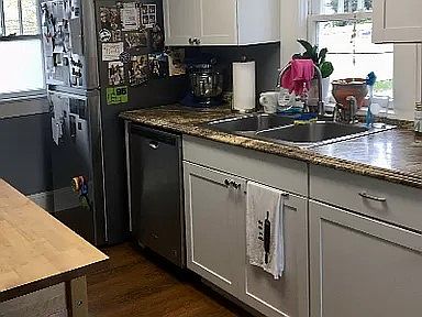 4th image of 319 East Blvd