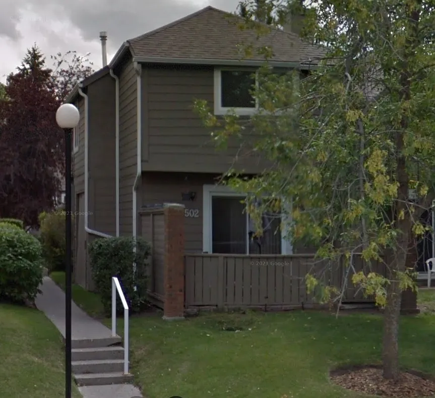 829 Coach Bluff Crescent Southwest — Photo 1