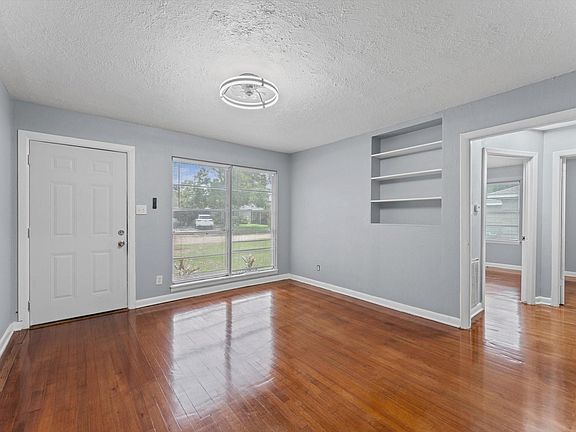 5th image of 805 McCardell St