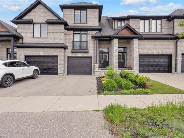 256 Falconridge Dr, Kitchener, ON N2K 0C5