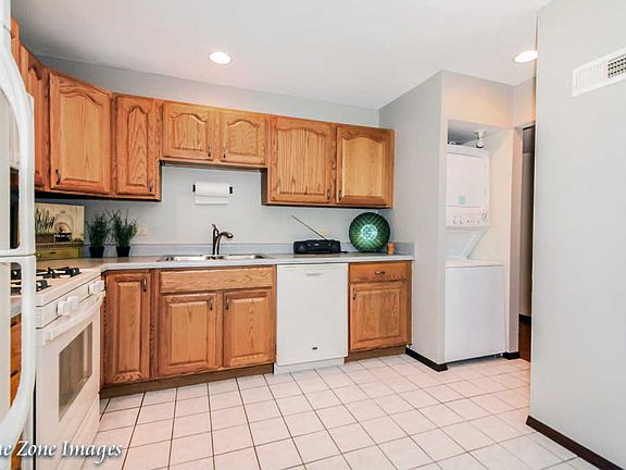 3rd image of 14529 Walden Ct Ph 2