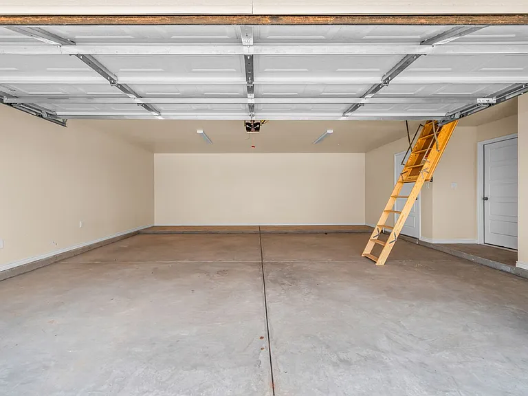 11207 N Cres #2800-B — Photo 2