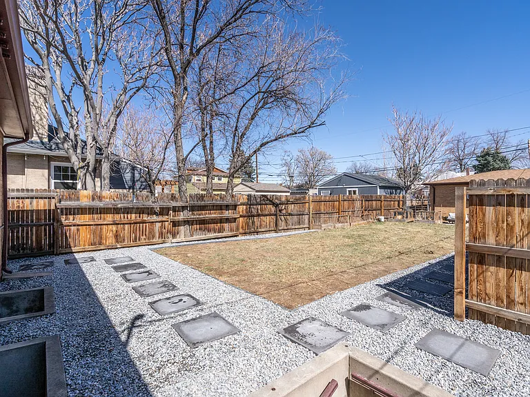 3510 N Columbine St #BASEMENT — Photo 26