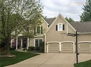 8519 Widmer Rd, Lenexa, KS 66215