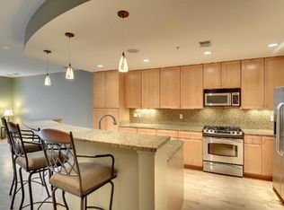 533 S 10th St, Minneapolis, MN 55404