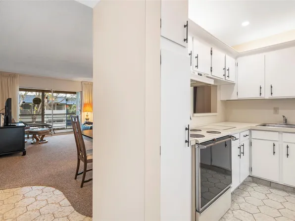 3150 Holiday Springs Boulevard #308, Margate, FL 33063