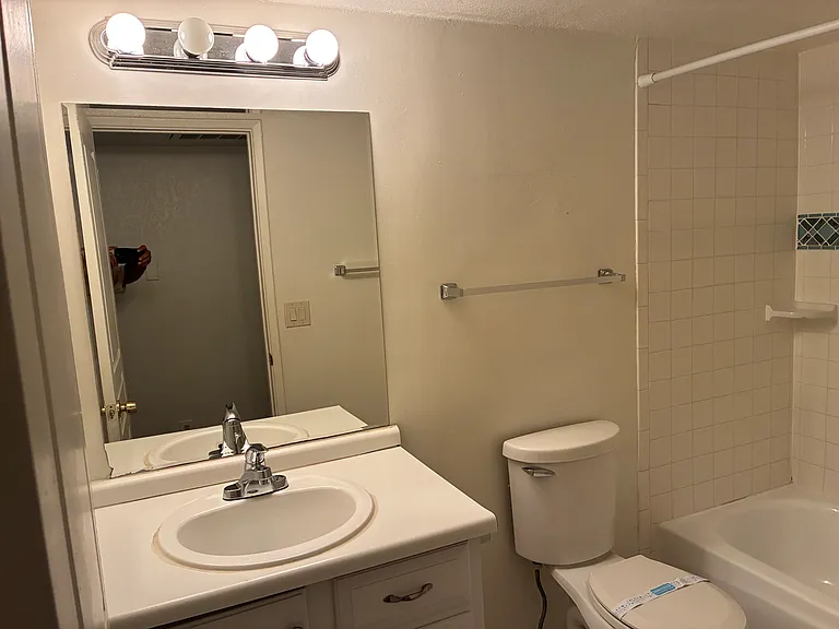 602 W Wickieup Ln — Photo 28