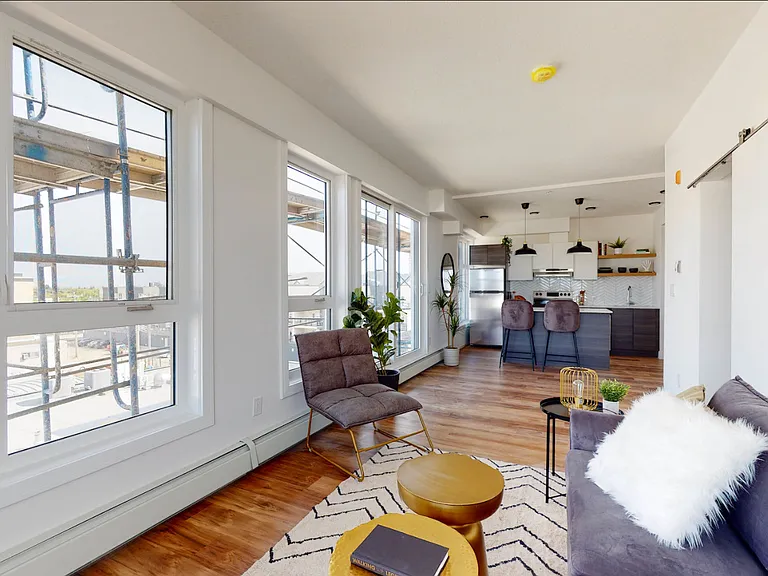 8015 102nd St NW — Photo 3