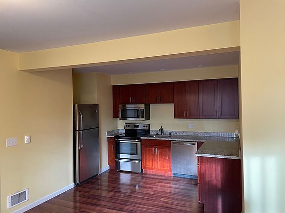 3rd image of 10734 Lake City Way NE Unit D